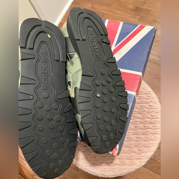 Men’s size 10 army fatigue Reebok - Picture 3 of 4